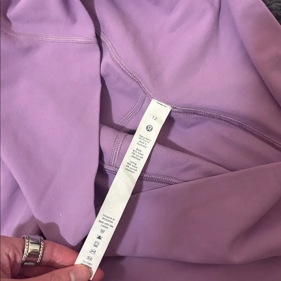 Lululemon Lavender Activewear - Picture 4 of 5